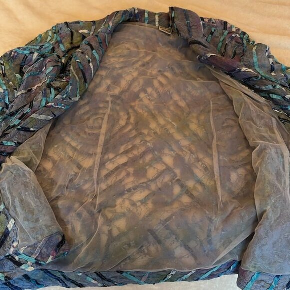 Parsley & Sage jacket with artistic ribbon design in circles and swirls - Picture 6 of 8